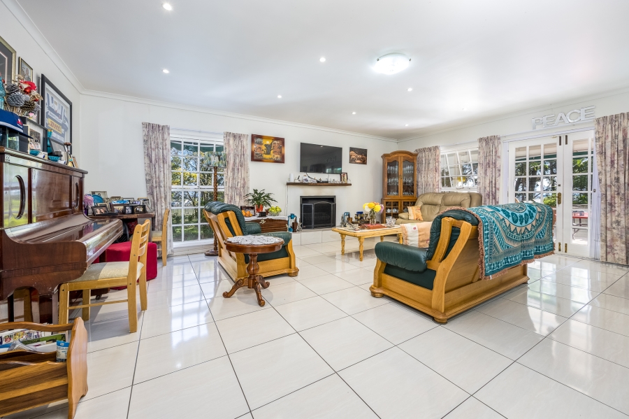3 Bedroom Property for Sale in Zevenwacht Farm Village Western Cape